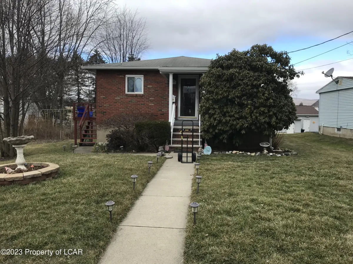 3218 Greenwood Avenue, Scranton in Scranton