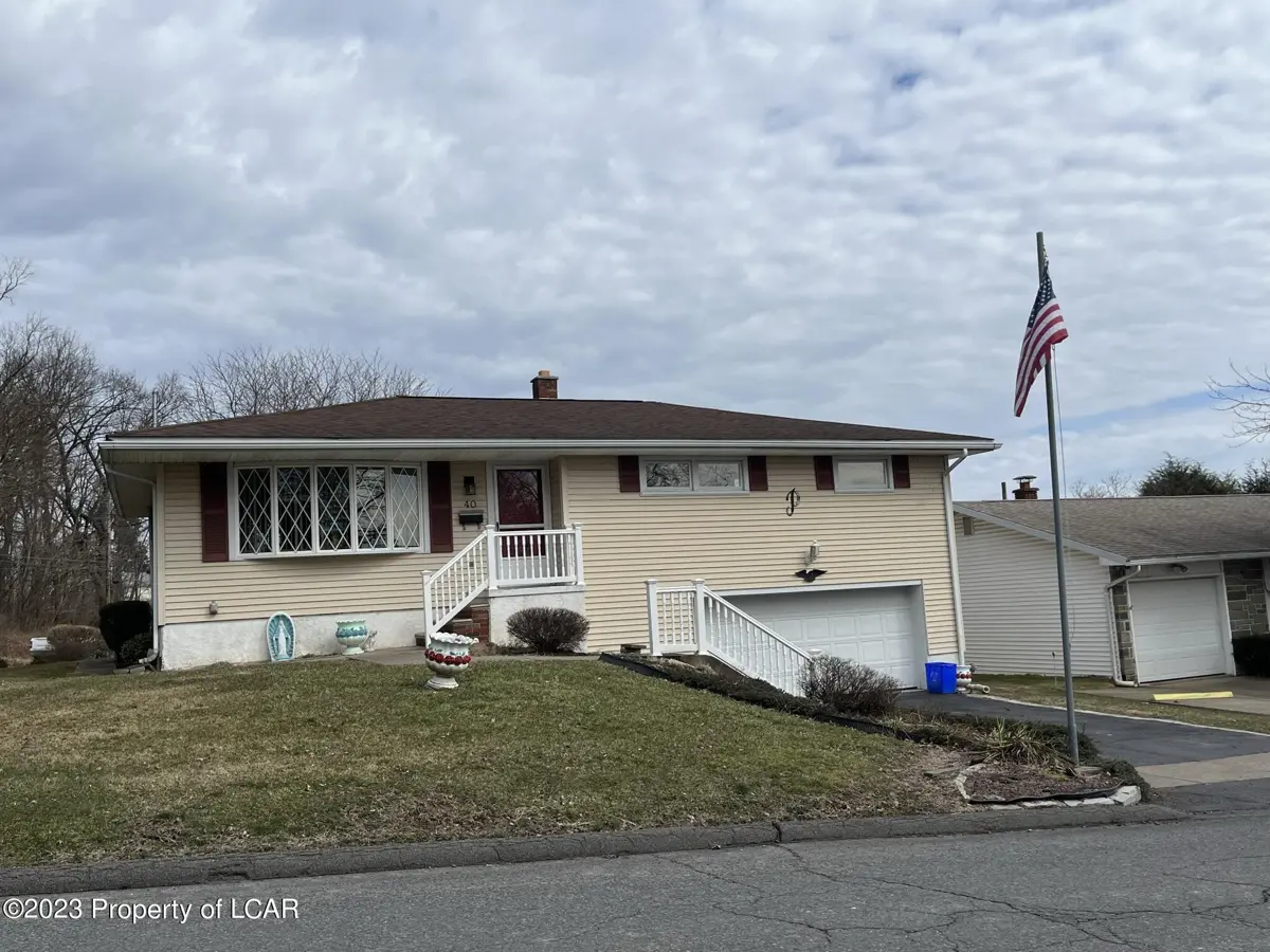 40 Sycamore Drive, Swoyersville in Swoyersville