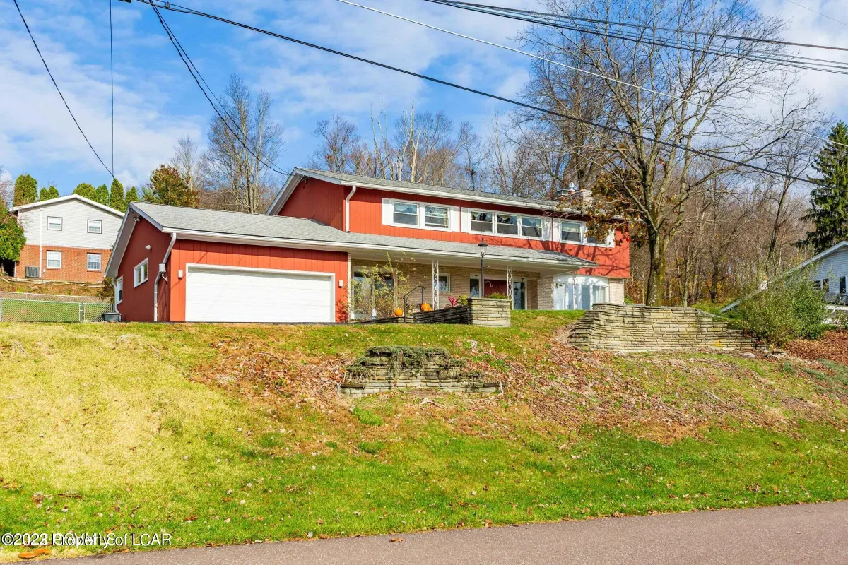 605 Country Club Drive, Bloomsburg in Bloomsburg