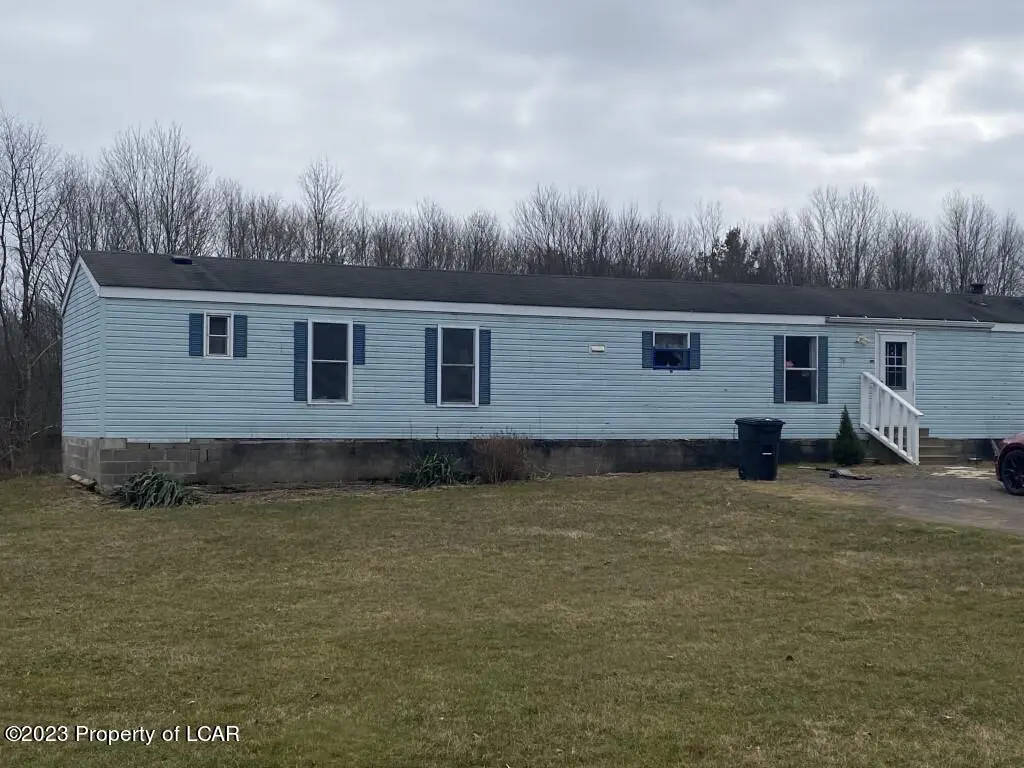 78 Shickshinny Lake Road, Shickshinny in Shickshinny