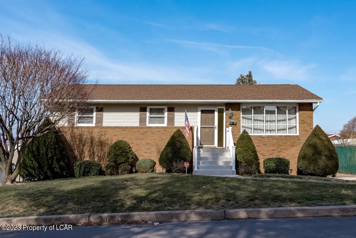28 Kings Road, Hanover Township in Hanover Township
