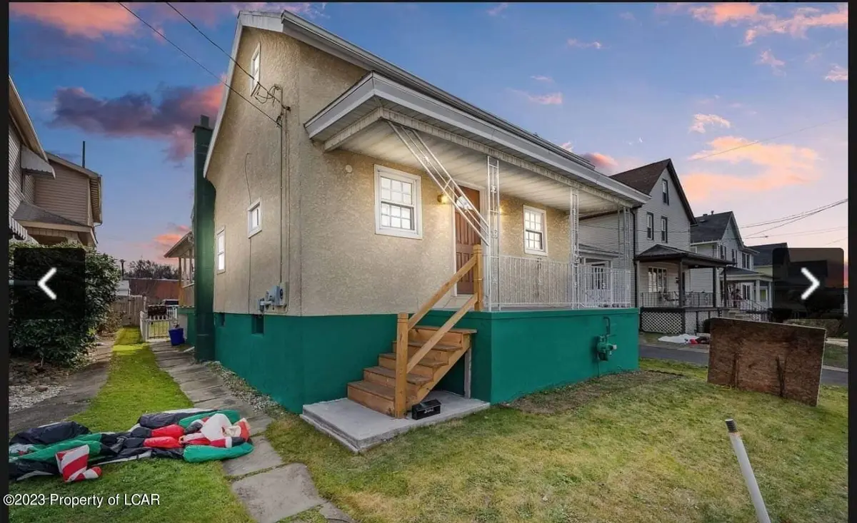 2807 Pittston Avenue, Scranton in Scranton