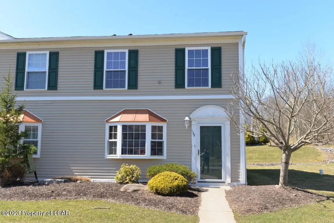 128 Patriot Circle, Mountain Top in Mountain Top