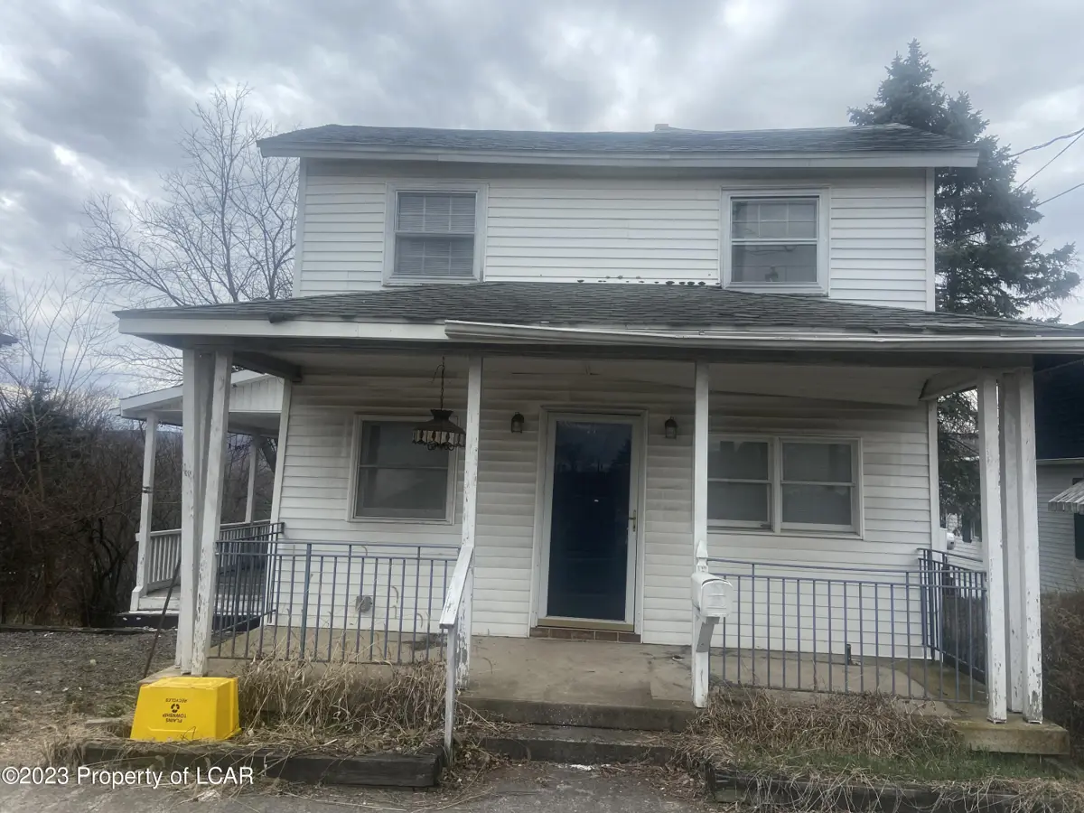 11 Burke Street, Plains in Plains