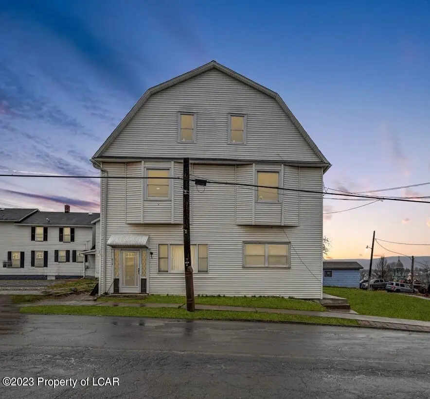 434 S MARKET Street, Nanticoke in Nanticoke