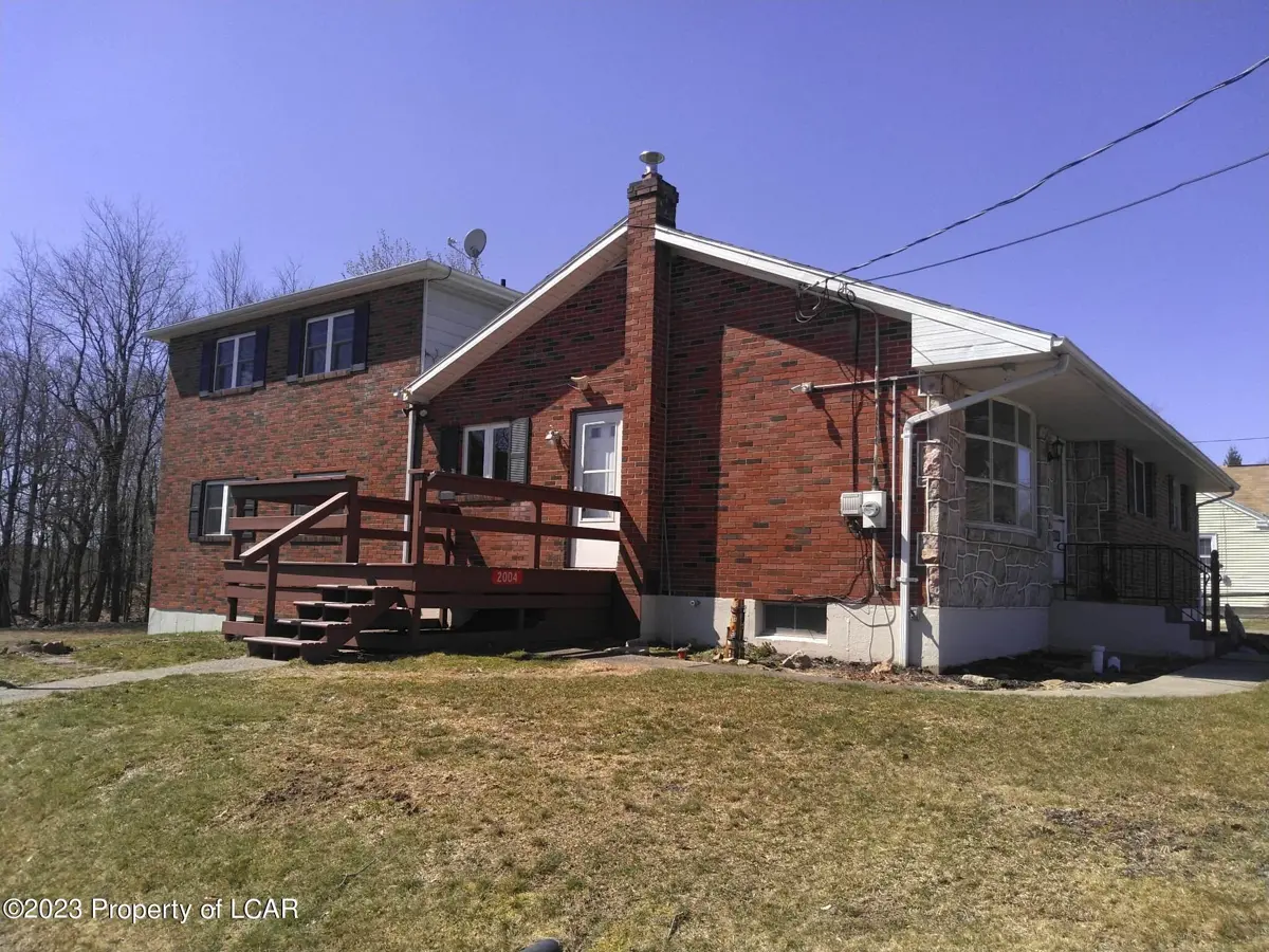 2004 E Broad Street, Beaver Meadows in Beaver Meadows