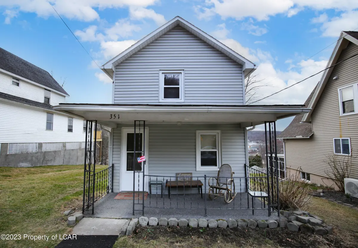 275 Ridge Avenue, Harveys Lake in Harveys Lake