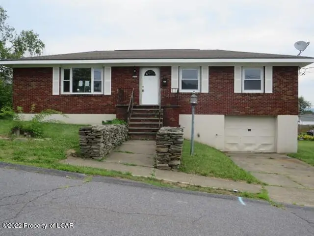 816 Woodmere Avenue, Dickson City in Dickson City