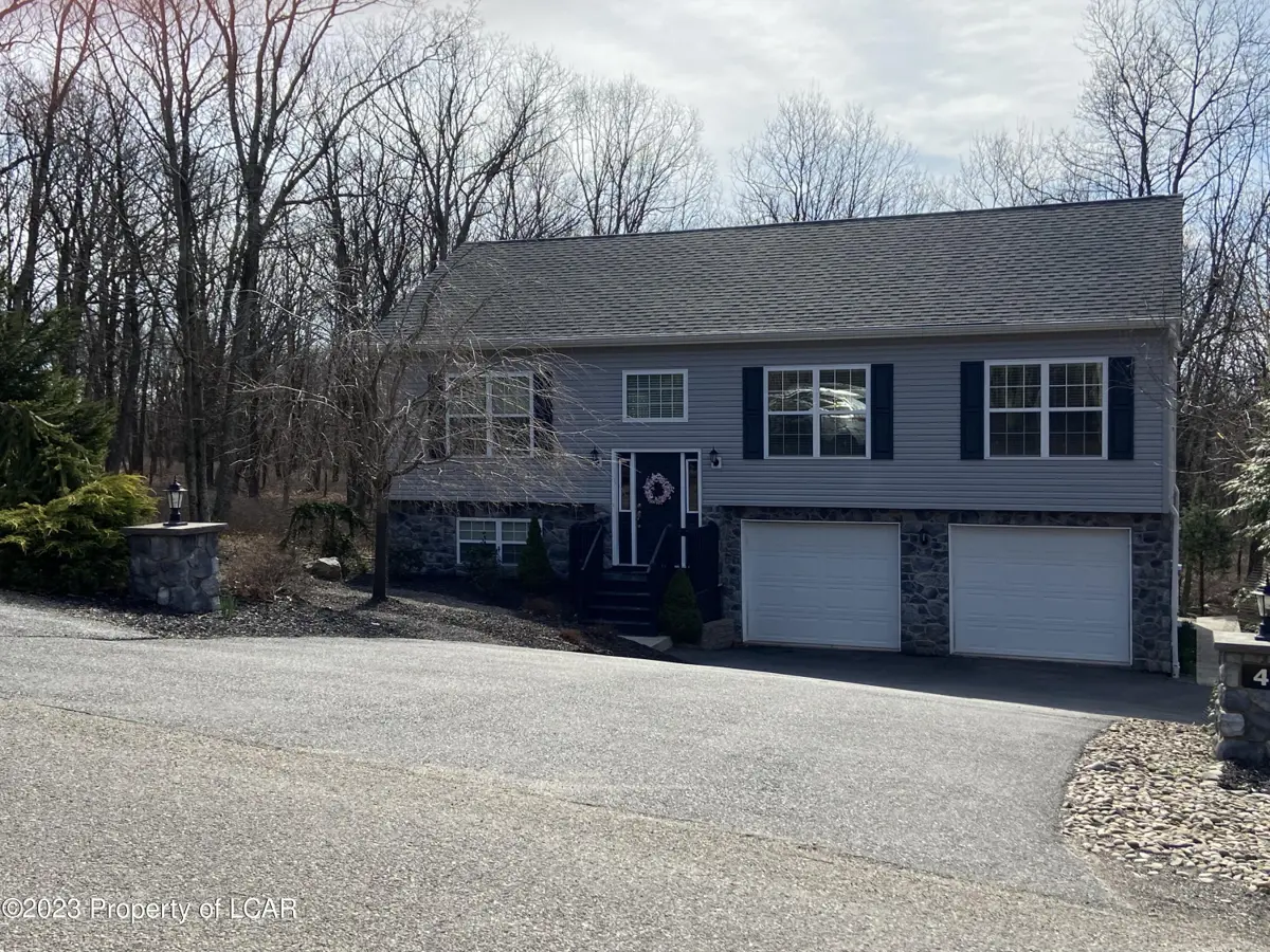 41 Royal Aberdeen Drive, Hazle Township in Hazle Township