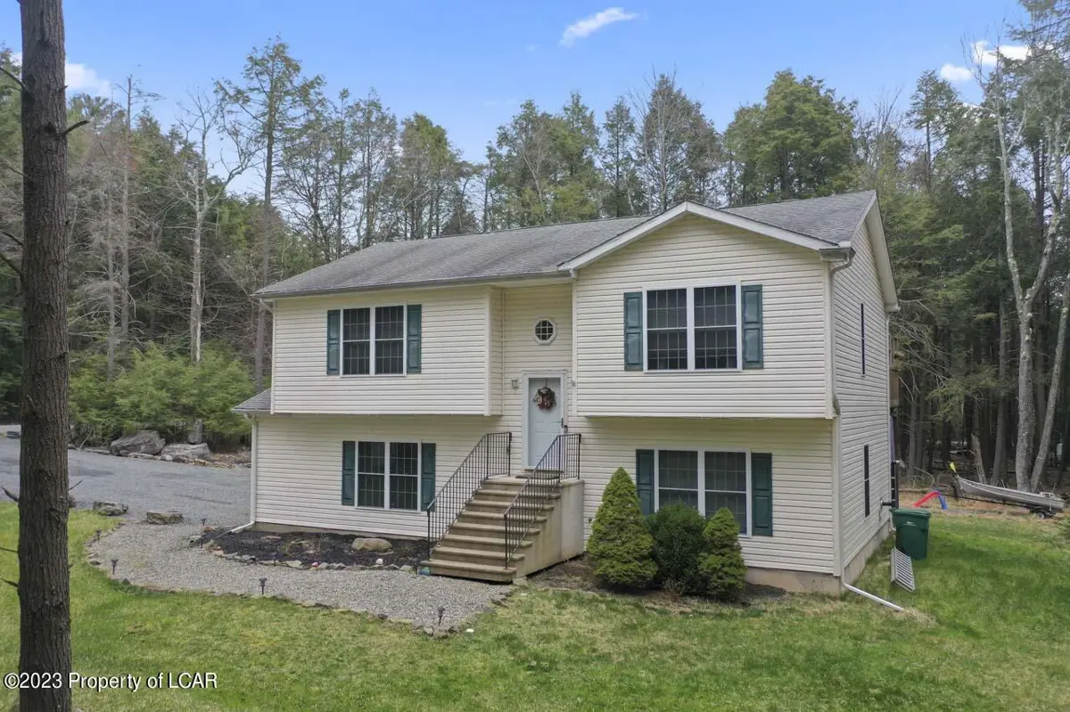 106 Elaine Drive, Blakeslee in Blakeslee