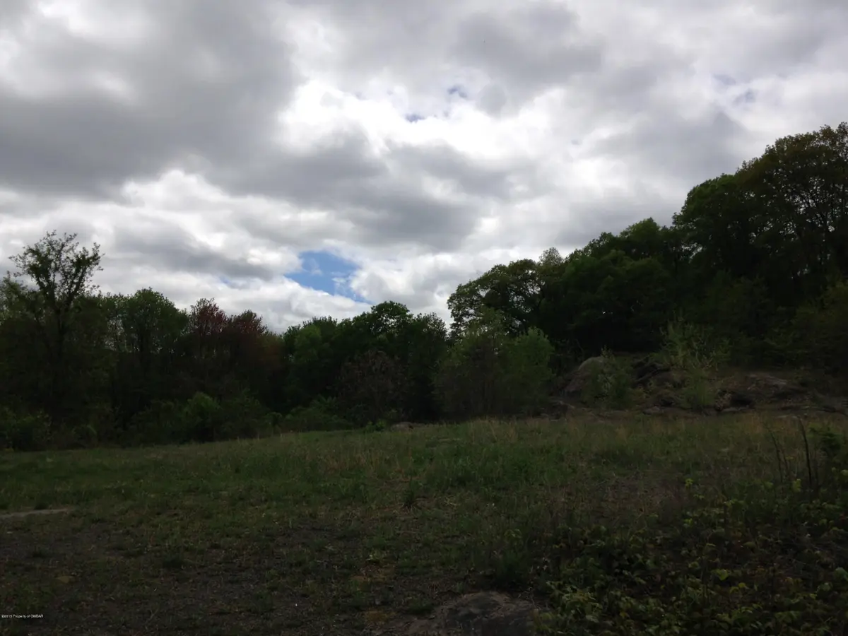 Middle Road, Nanticoke in Nanticoke