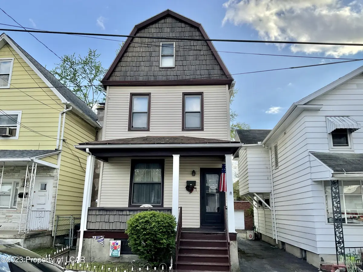 17 Jones Street, Wilkes-Barre in Wilkes-Barre