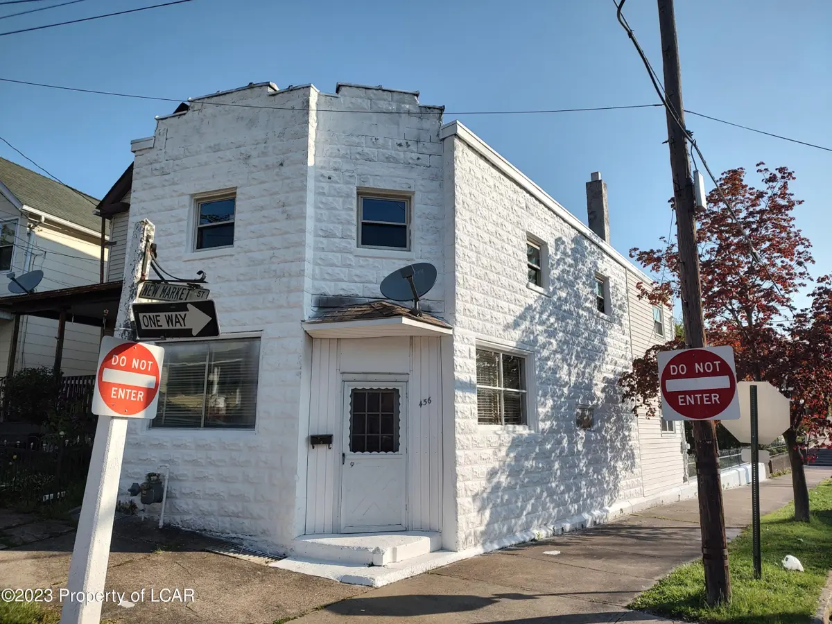 456 New Market Street, Wilkes-Barre in Wilkes-Barre
