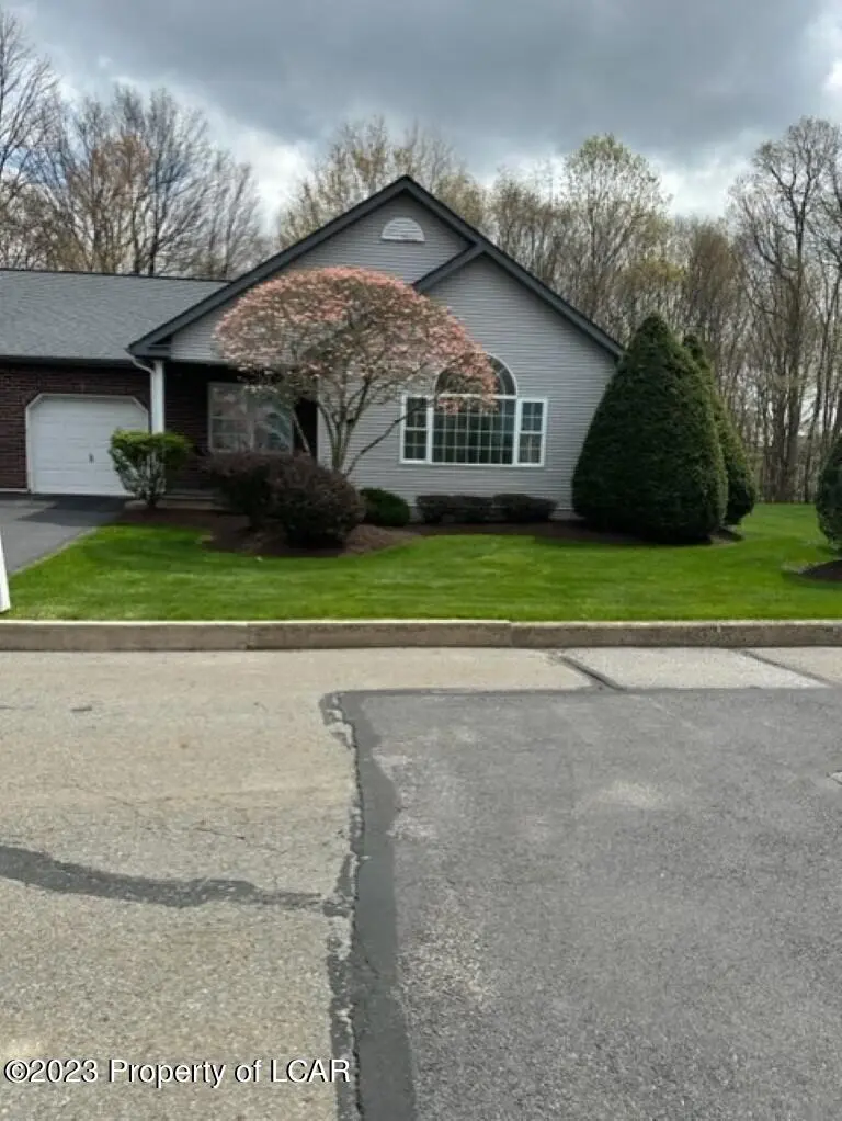 43 Pinnacle Court, Mountain Top in Mountain Top