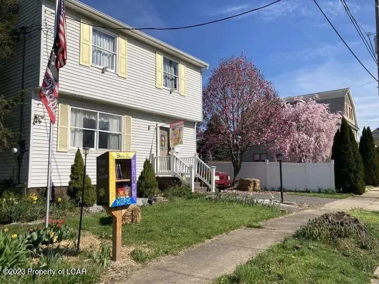 25 Buttonwood Avenue, Wilkes-Barre in Wilkes-Barre