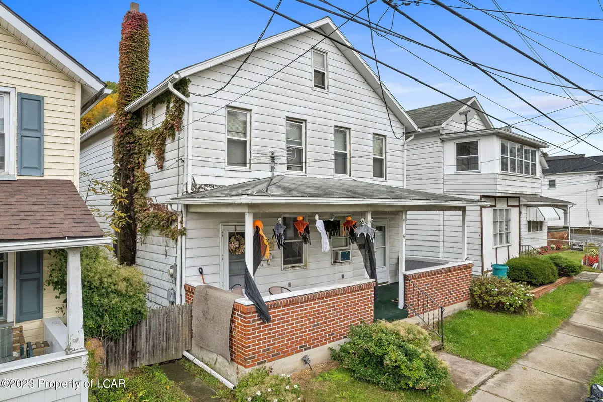 75 E Shawnee Avenue, Plymouth in Plymouth