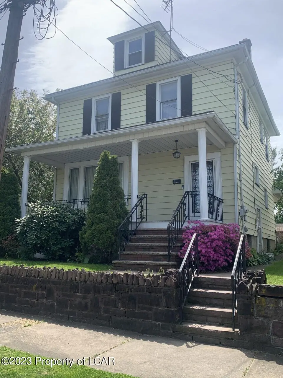 42 W Division Street, Hanover Township in Hanover Township