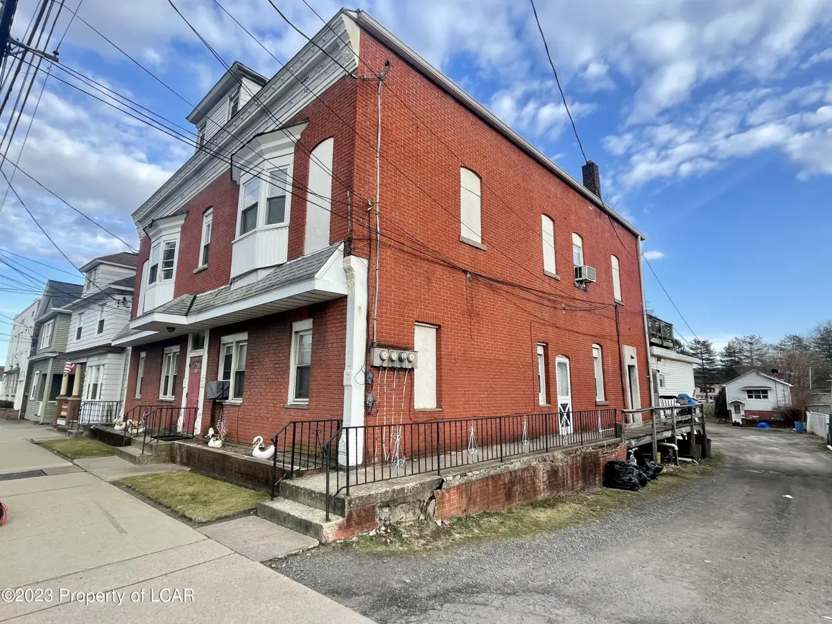 546 W Main Street, Plymouth in Plymouth
