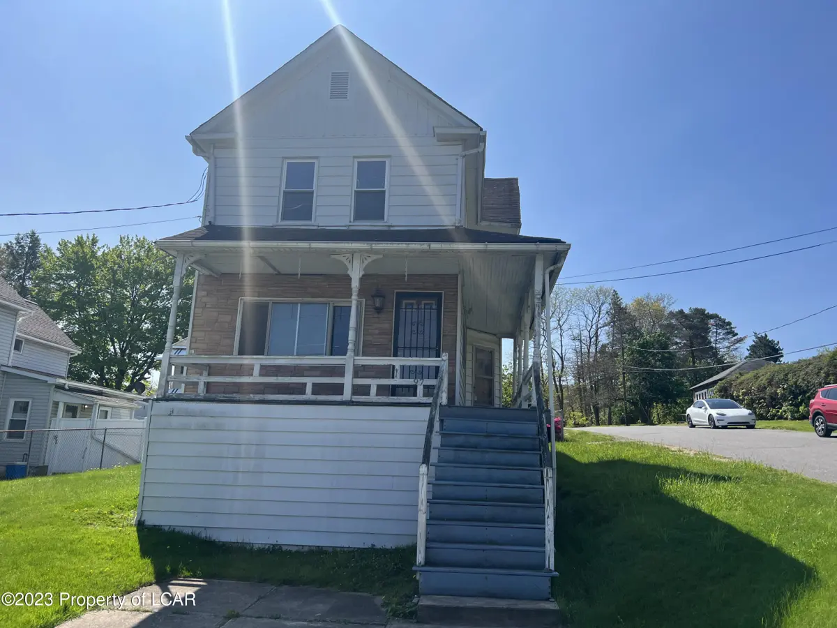 97 E Kirmar Avenue, Nanticoke in Nanticoke