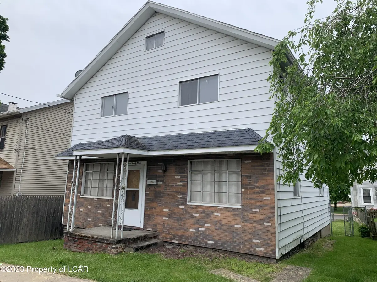 131 Gaylord Avenue, Plymouth in Plymouth