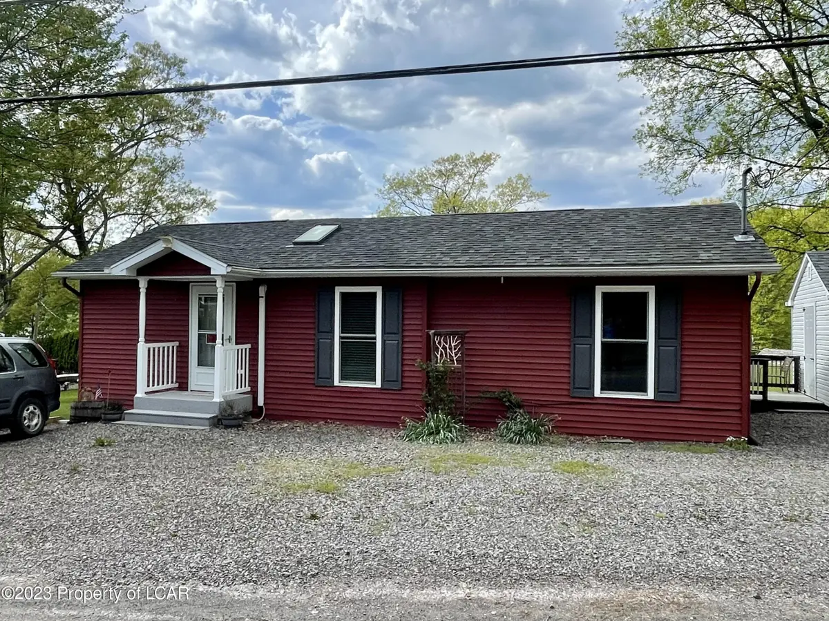 112 Lakeview Drive, Sweet Valley in Sweet Valley