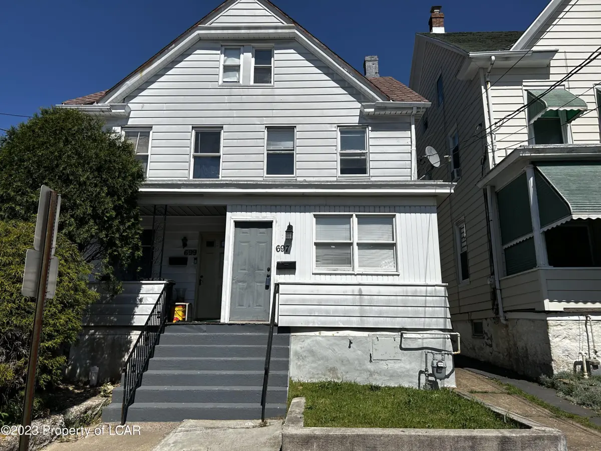 697 N Vine Street, Hazleton in Hazleton