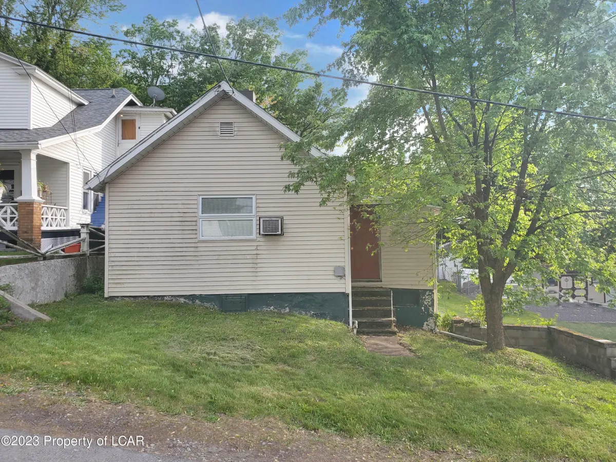 1216 Beech Street, Scranton in Scranton
