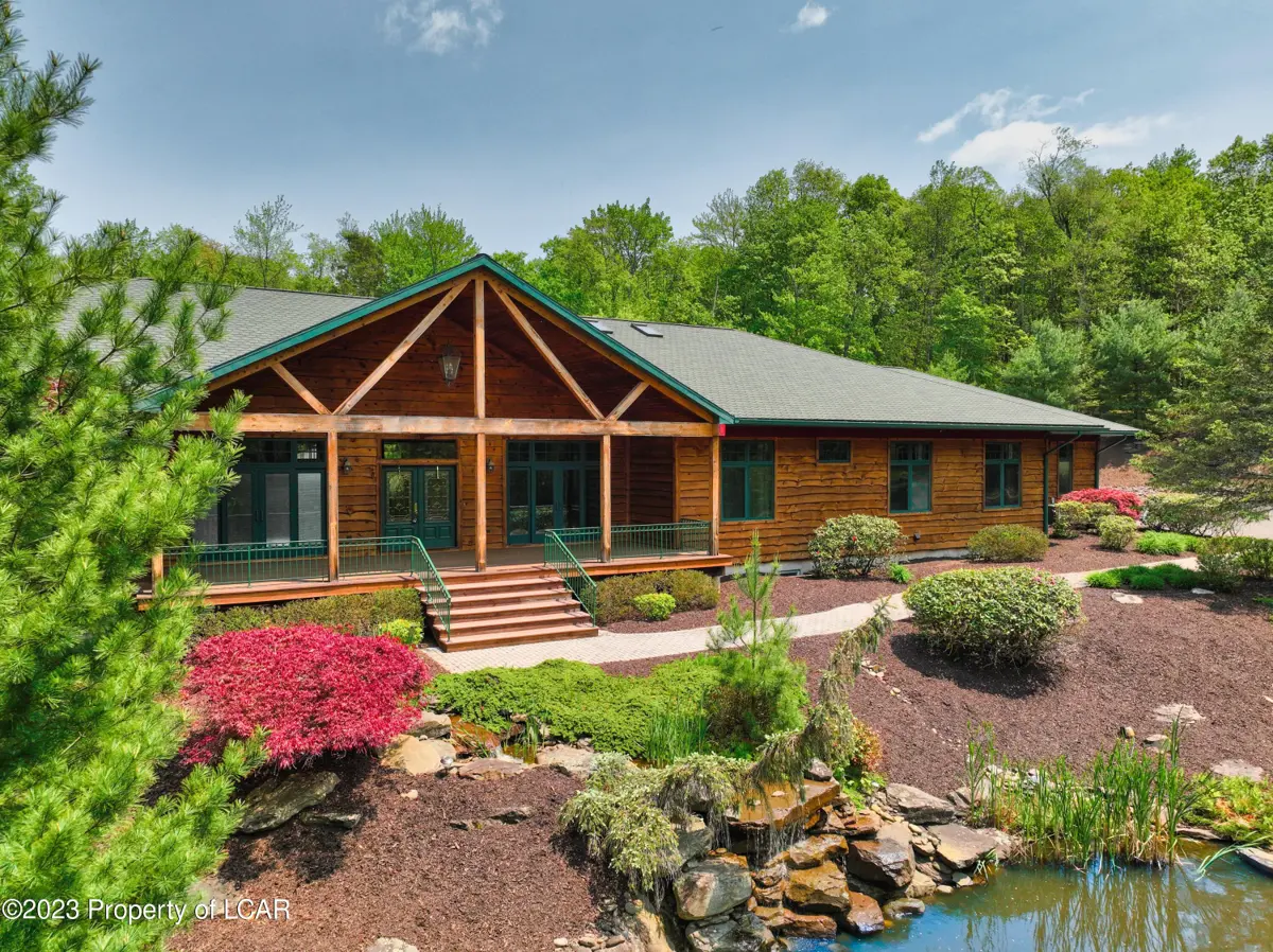 385 S Main Road, Mountain Top in Mountain Top