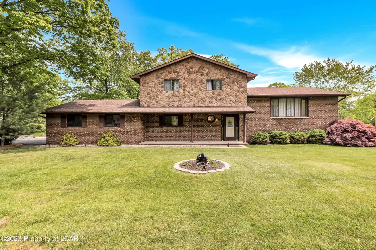 1002 Aspen Drive, Mountain Top in Mountain Top