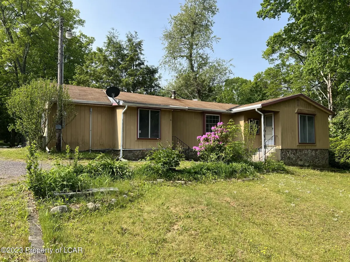 6 Ridge Street, Mountain Top in Mountain Top