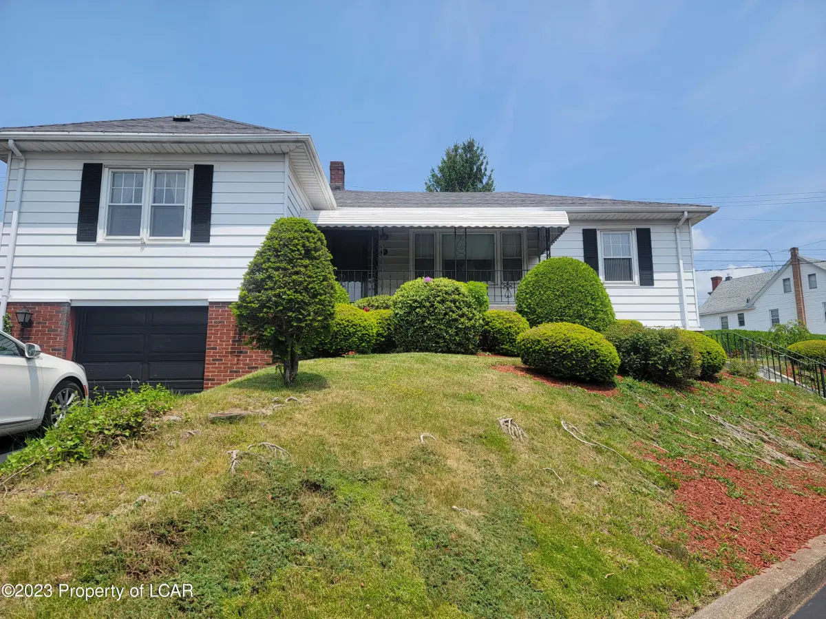 7 W Diamond Avenue, West Hazleton in West Hazleton