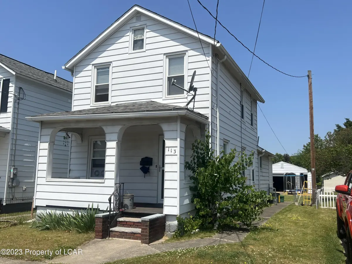 113 Monument Avenue, Wyoming in Wyoming