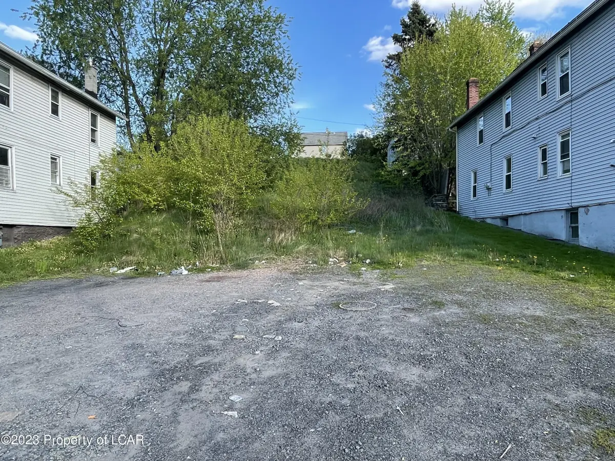 1417 Cedar Ave, Scranton in Scranton