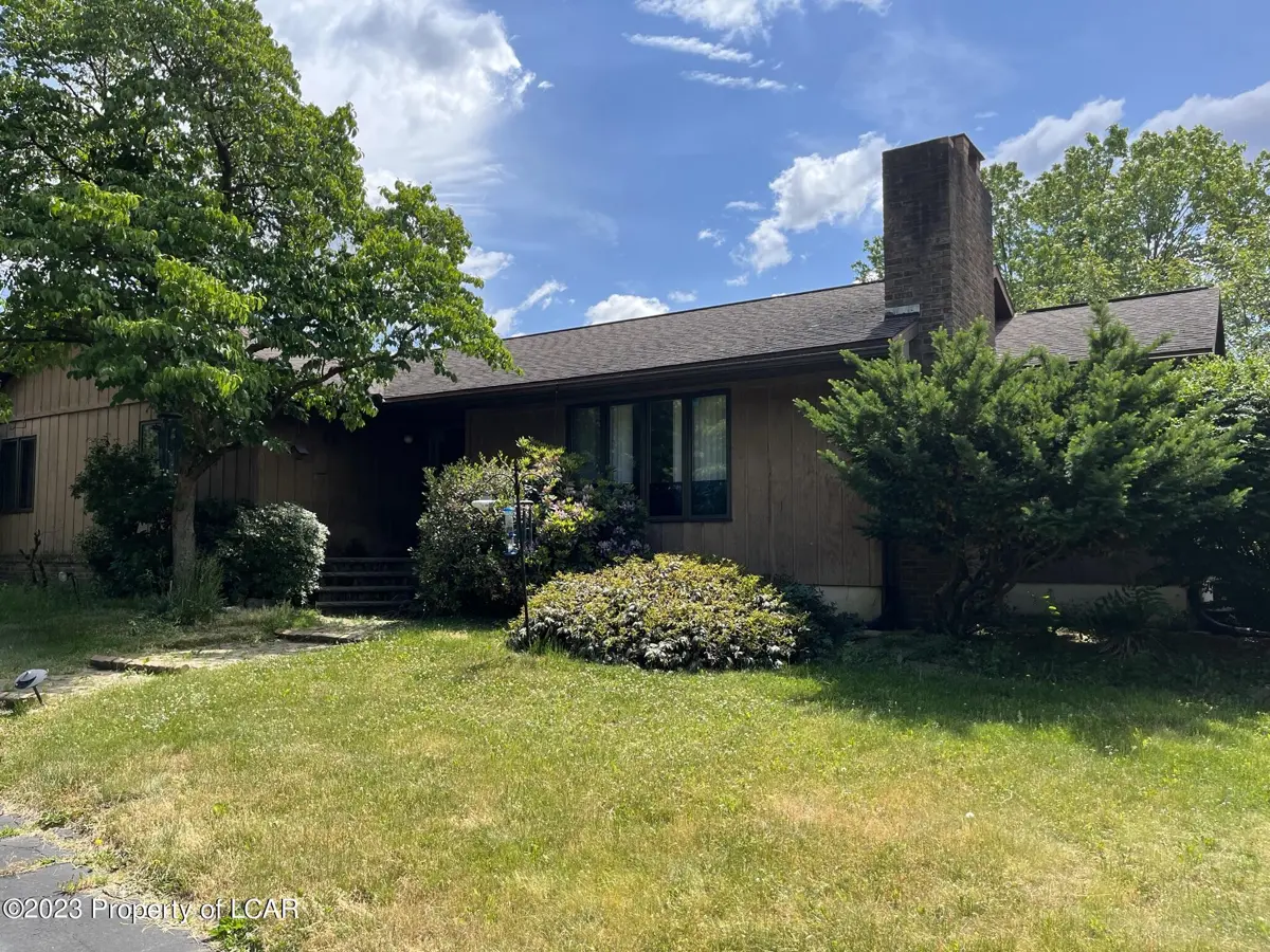300 Wilson Street, Larksville in Larksville