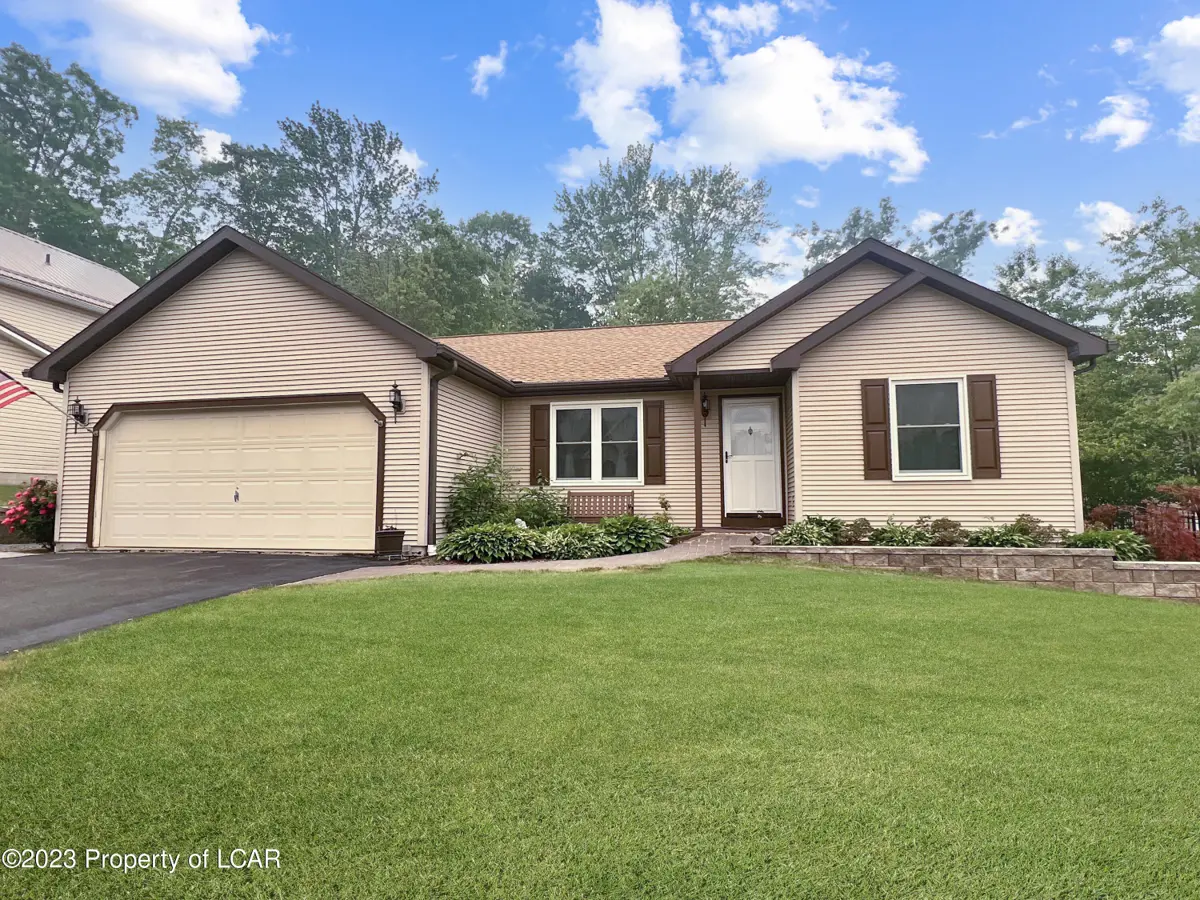 106 Kestrel Road, Mountain Top in Mountain Top
