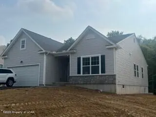 617 W Oak Lane, White Haven in White Haven