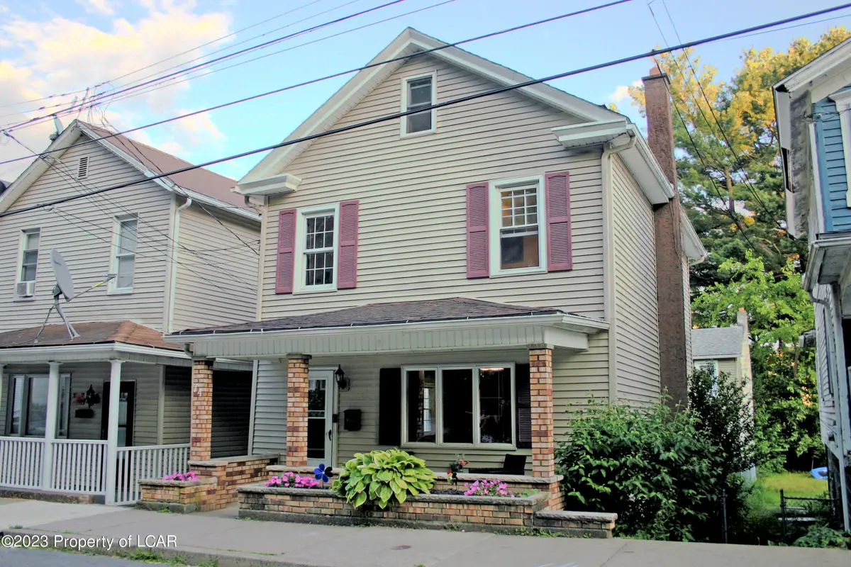 74 E Walnut Street, Plymouth in Plymouth
