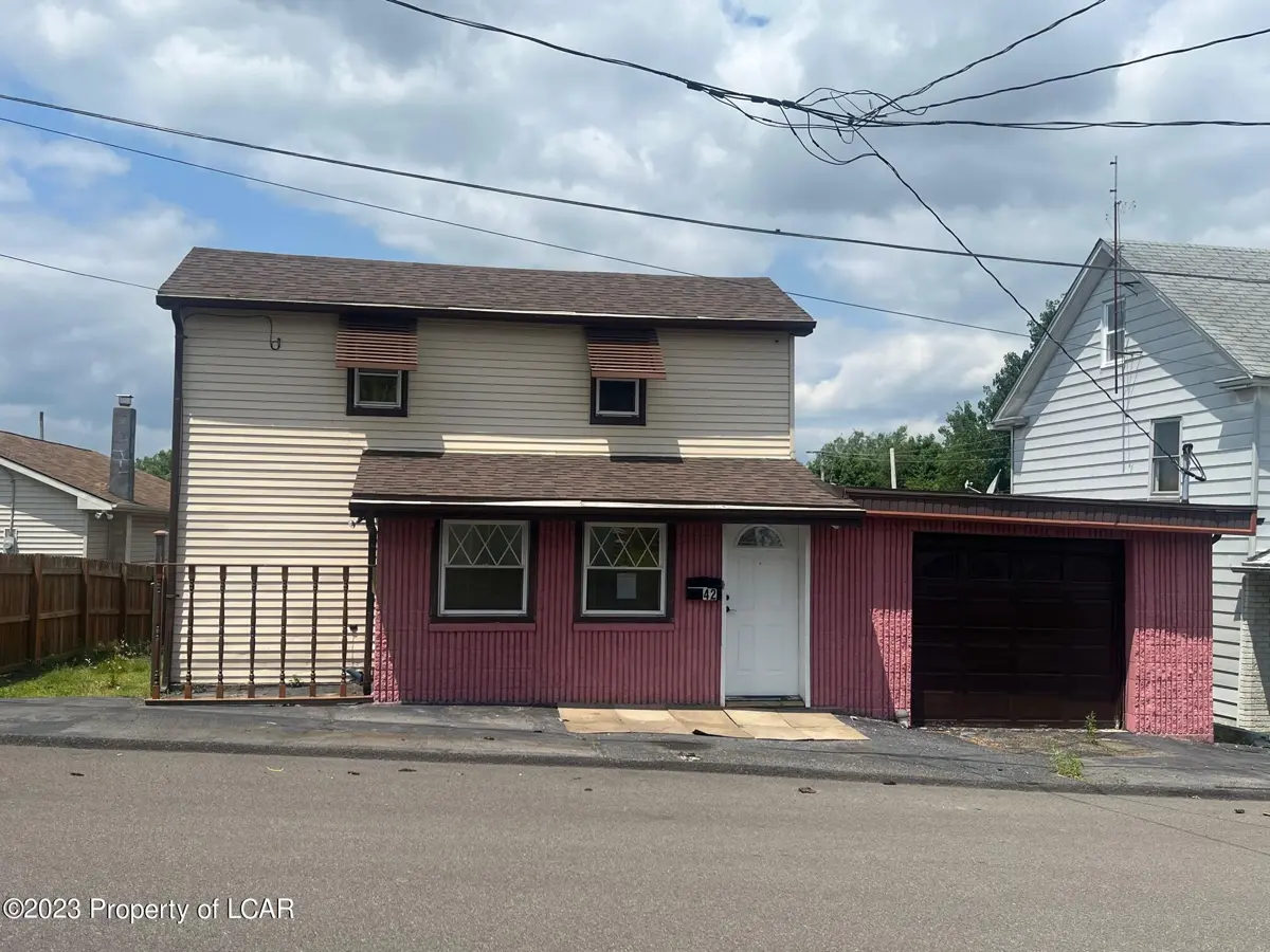 42 N Logan Street, McAdoo in McAdoo