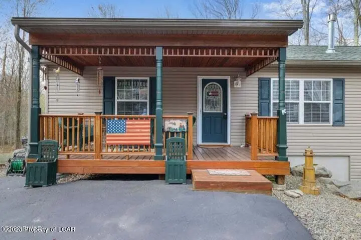 88 Woodview Terrace, Lake Ariel in Lake Ariel