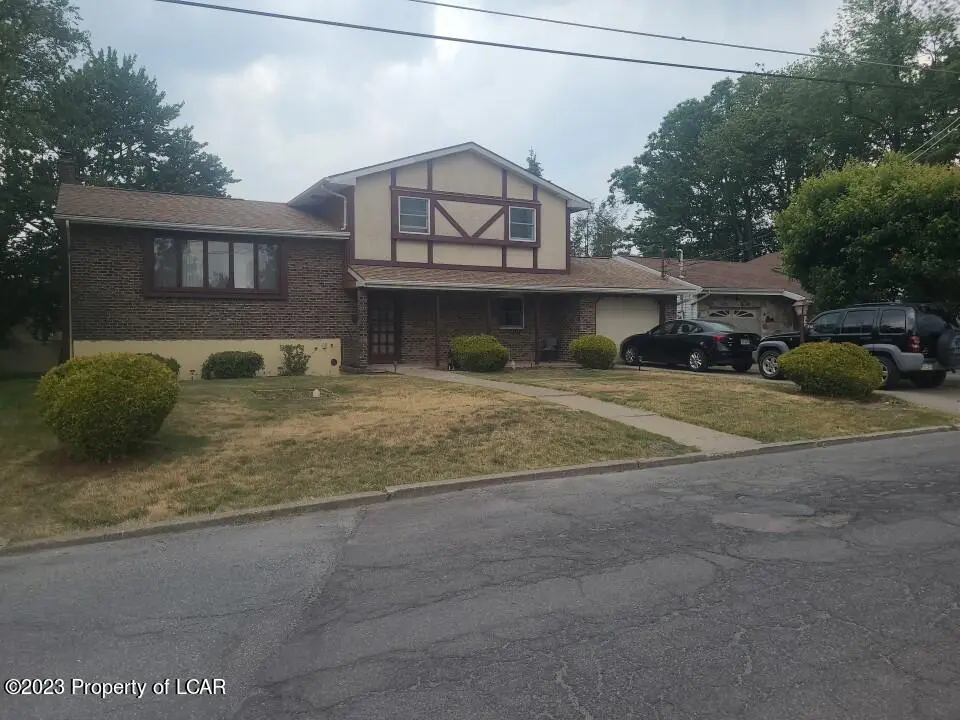 930 Lincoln Street, Hazleton in Hazleton
