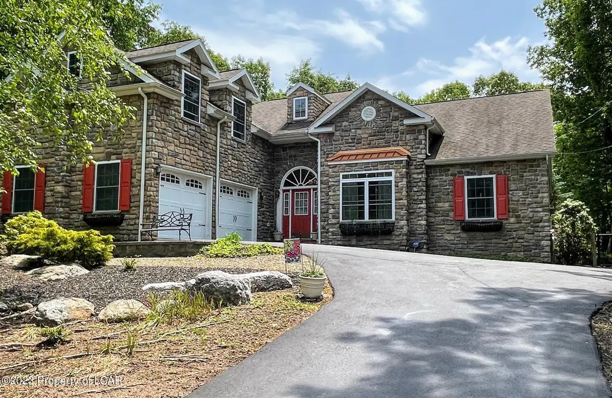536 Turnberry Lane, Hazleton in Hazleton