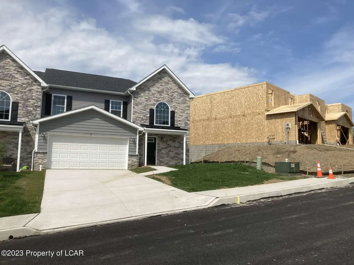 6 Anna Drive, Hanover Township in Hanover Township