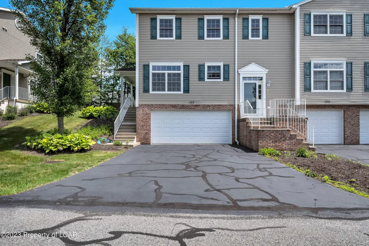 107 Parkland Drive, Clarks Summit in Clarks Summit