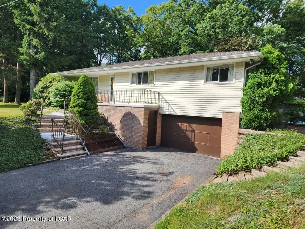 40 Laurel Run Road, Wilkes-Barre in Wilkes-Barre