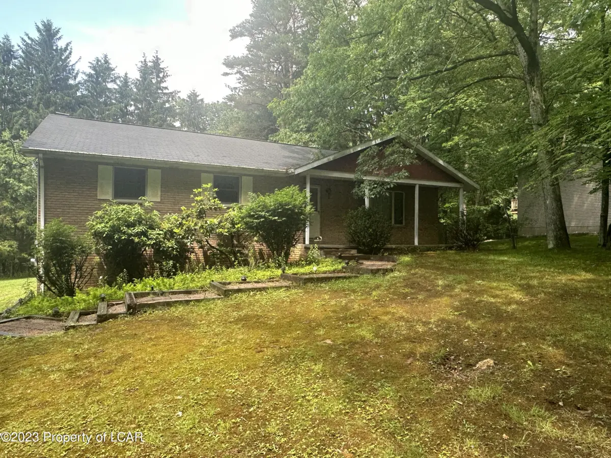 4 Schultz Lane, Mountain Top in Mountain Top