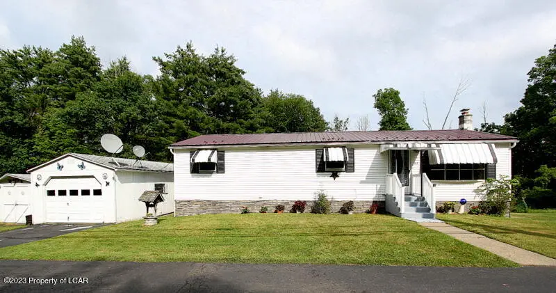 207 Country Club Road, Dallas in Dallas
