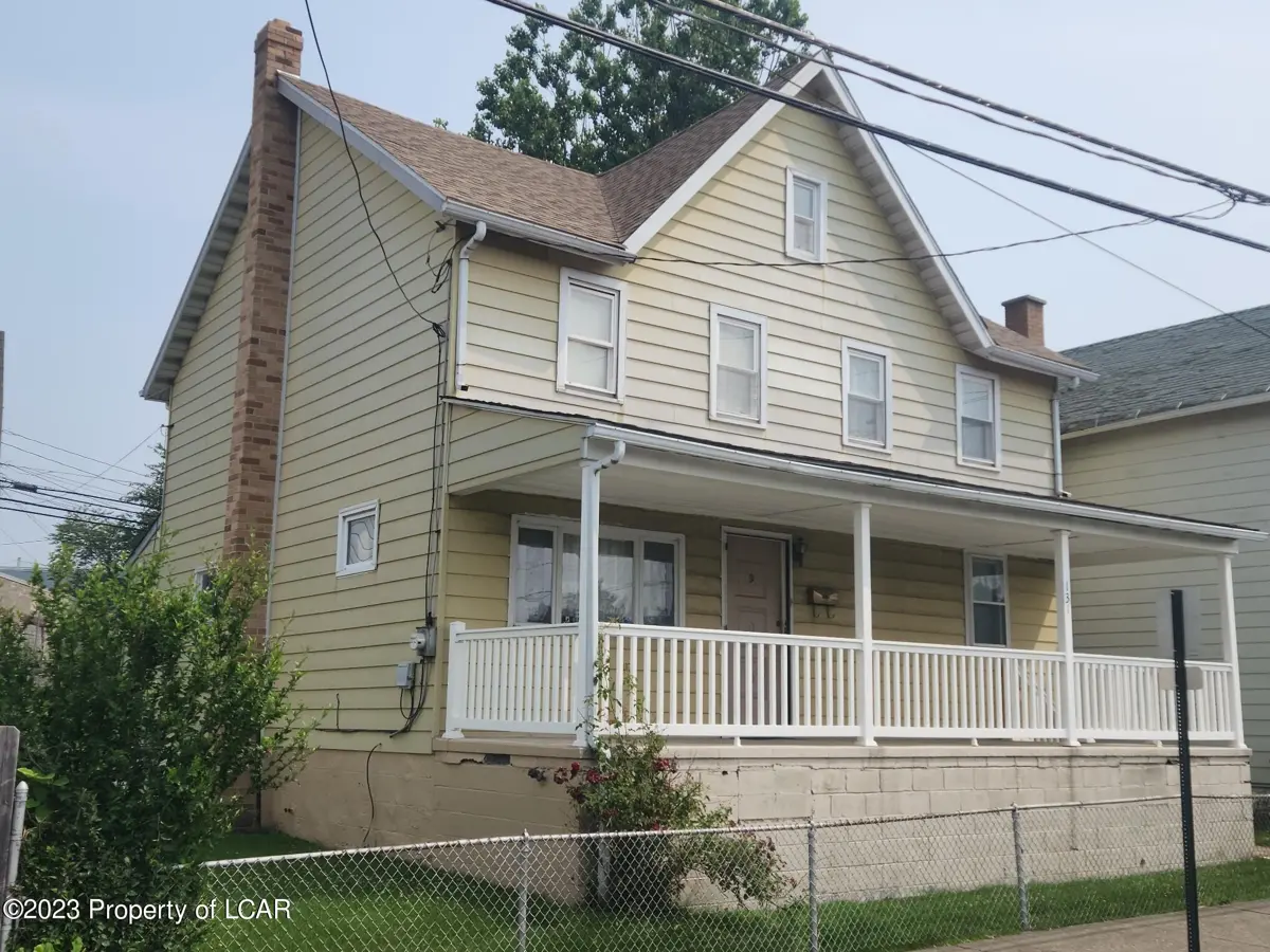 131 E Cranberry Avenue, West Hazleton in West Hazleton