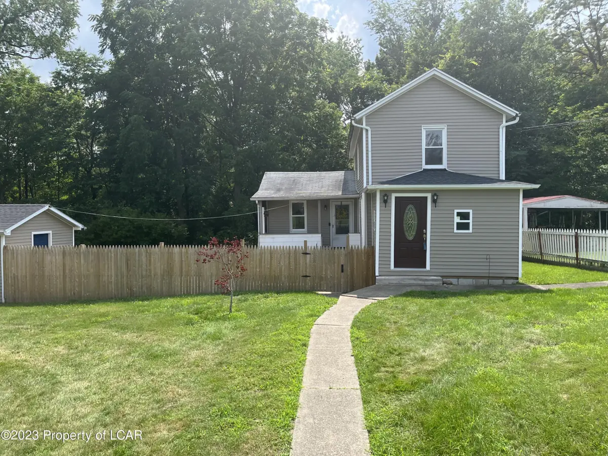118 Chestnut Street, Larksville in Larksville