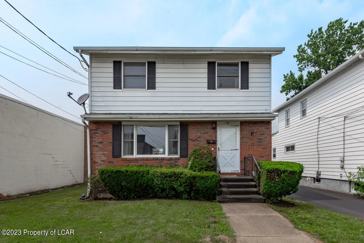 16 N Goodwin Avenue, Kingston in Kingston