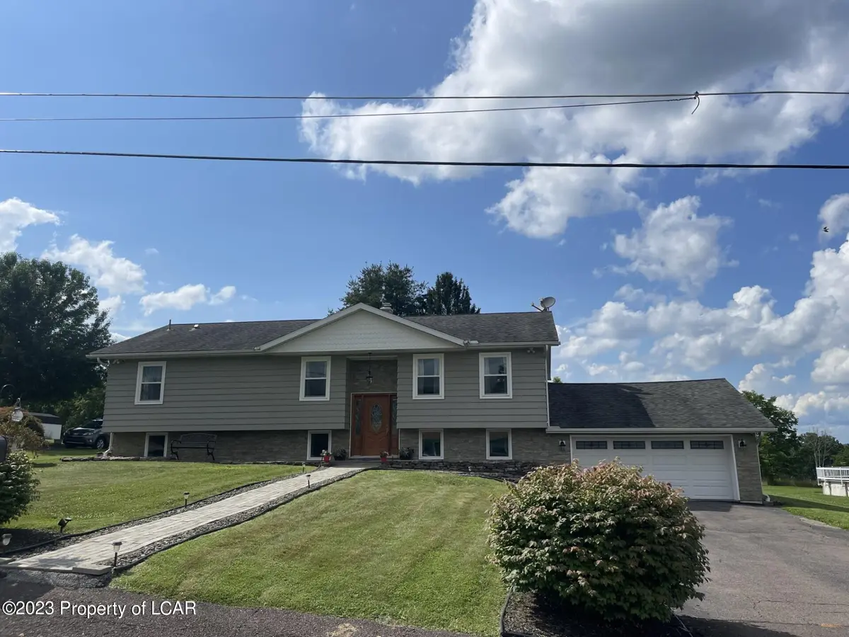 137 E Ridge Street, Shavertown in Shavertown